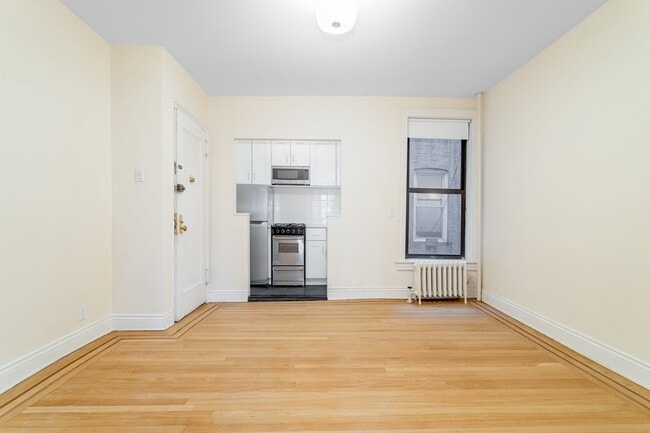 Building Photo - 52-25 Skillman Ave