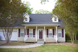 Building Photo - 135 Quail Run Trce NE