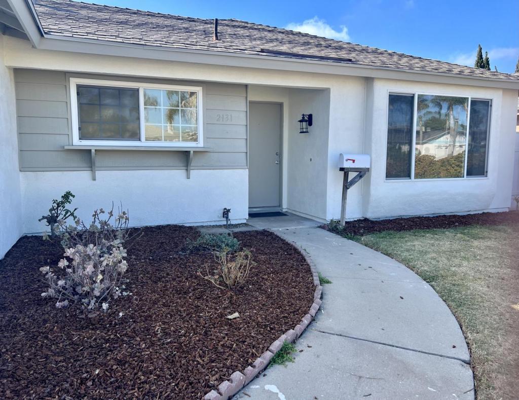 Foto principal - 2131 Beaufort Dr