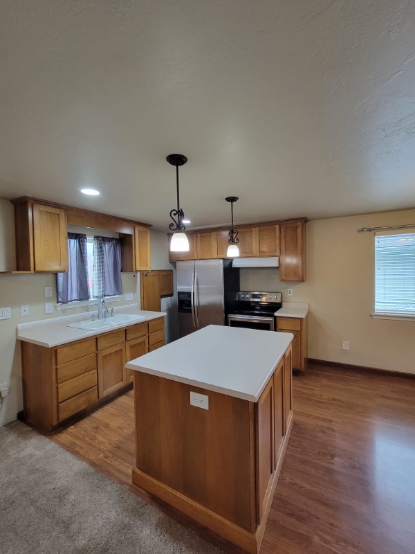 Building Photo - 2364 Howard Ave