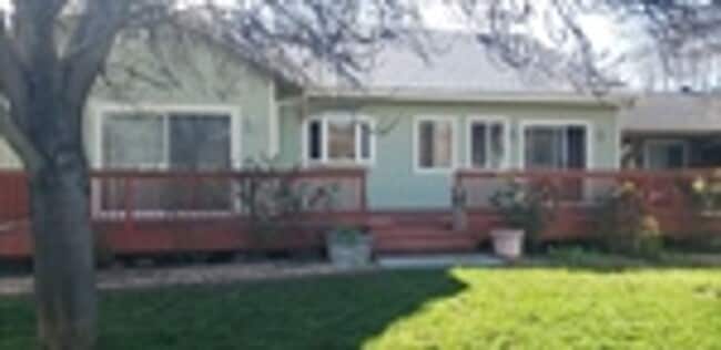 Building Photo - 19426 Mountain Meadow S