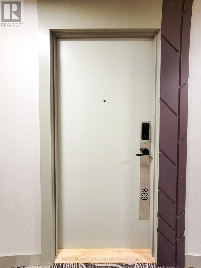 Building Photo - 5105 Hurontario St