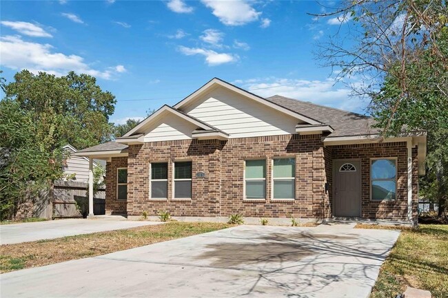 Building Photo - 5105 Southwind St