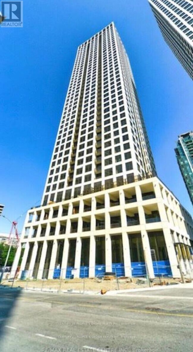 Building Photo - 30 Elm Dr W