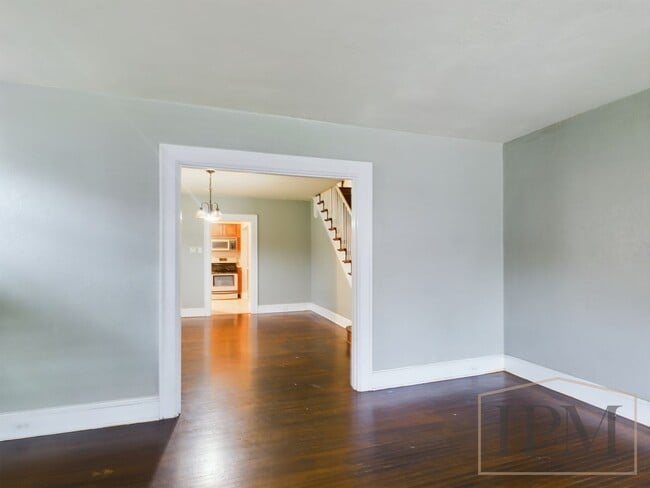 Building Photo - Available Now - Spacious 4 Bedroom Home lo...