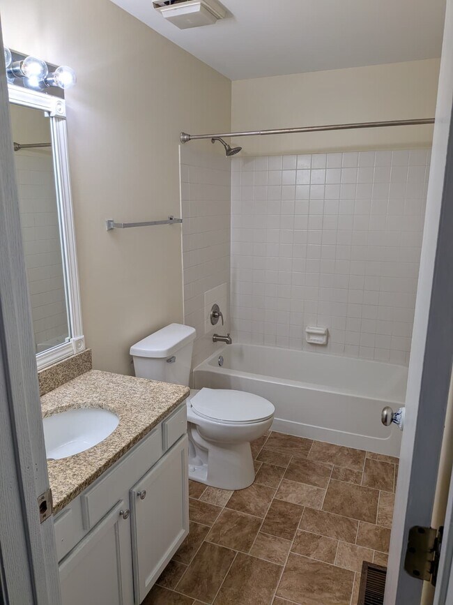 Foto del edificio - 5S455 Scots Dr