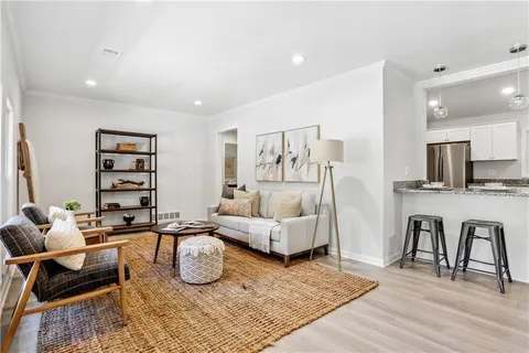 Foto del edificio - 872 Glenway Dr SW