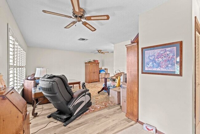 Foto del edificio - 12061 Orange Grove Blvd