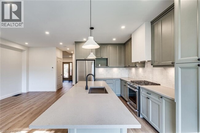 Building Photo - 14 Olivia Pl