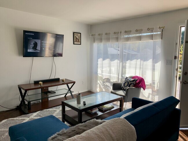 Foto del edificio - 3044 Briarcliff Rd NE