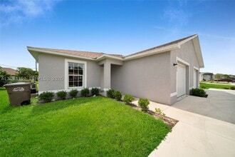 Building Photo - 4106 SW 7th Ave