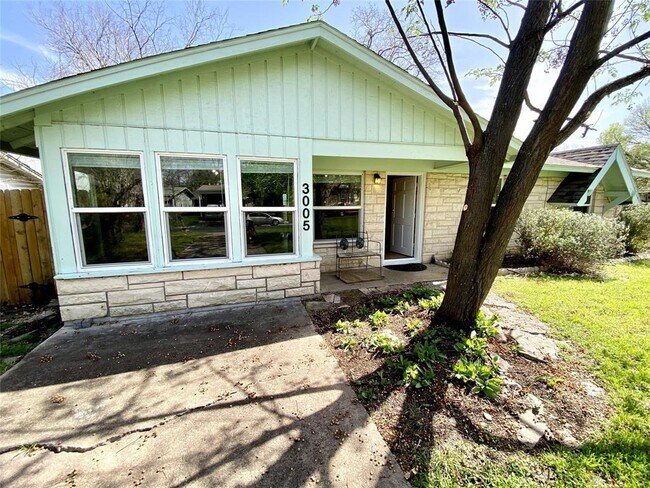 Building Photo - 3005 Burning Oak Dr