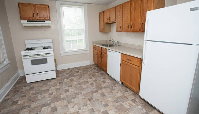 Renovated kitchen. - 350 collicello st
