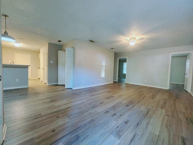 Foto del edificio - 10245 Country Hills Blvd