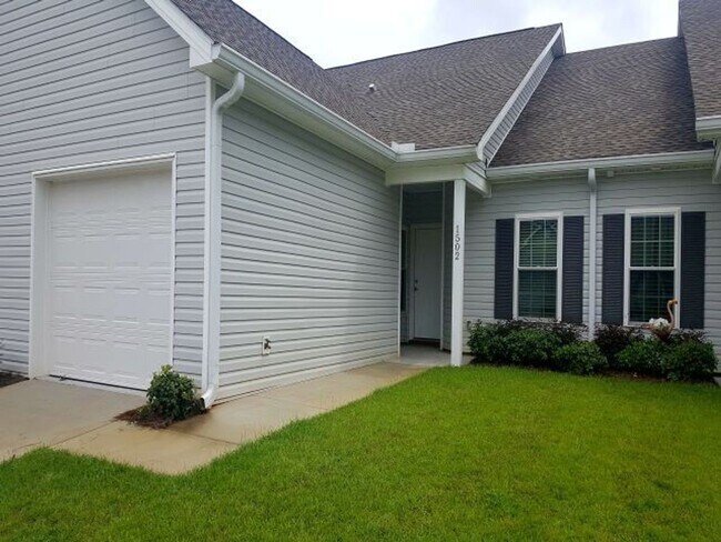 Foto del edificio - *****COMING SOON***** May 2026