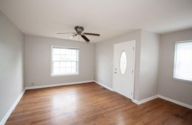 Foto del edificio - 4723 E 34th St