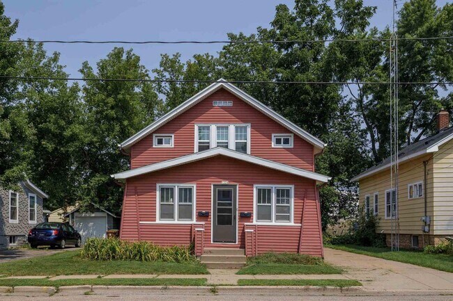 Foto del edificio - 1224 Portage St