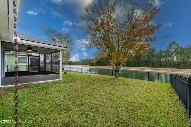 Foto del edificio - 4667 Pine Lake Dr