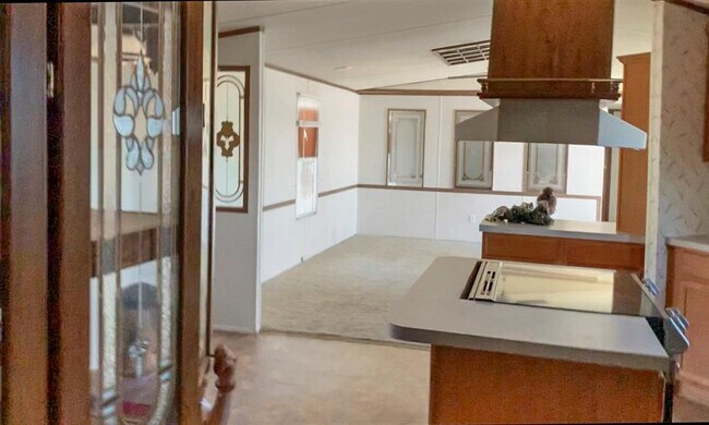 Foto del edificio - 132 Kelley Rd E