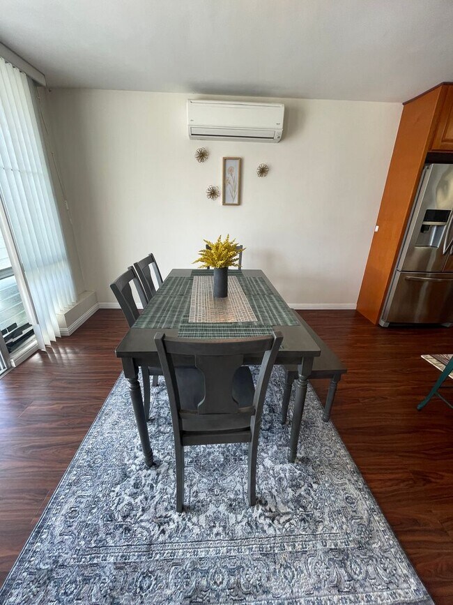 Foto del edificio - Skyline Living | Furnished 2-Bedroom with ...
