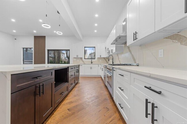 Foto del edificio - 357 Hamilton Ave