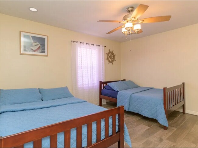 Foto del edificio - 102 W Corral St