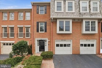 Building Photo - 5118 Woodmire Ln