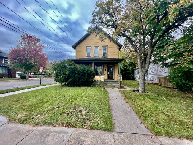 Foto del edificio - 2129 N 8th St