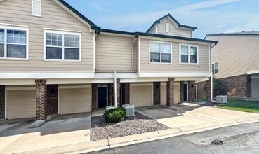 Building Photo - 2016 Oxford Ln