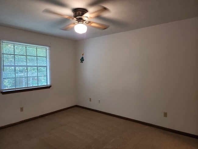 Building Photo - 2171 Victory Garden Ln