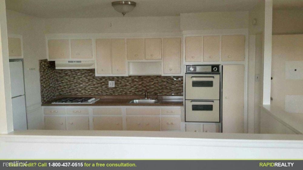 Primary Photo - 2076 E 57th St