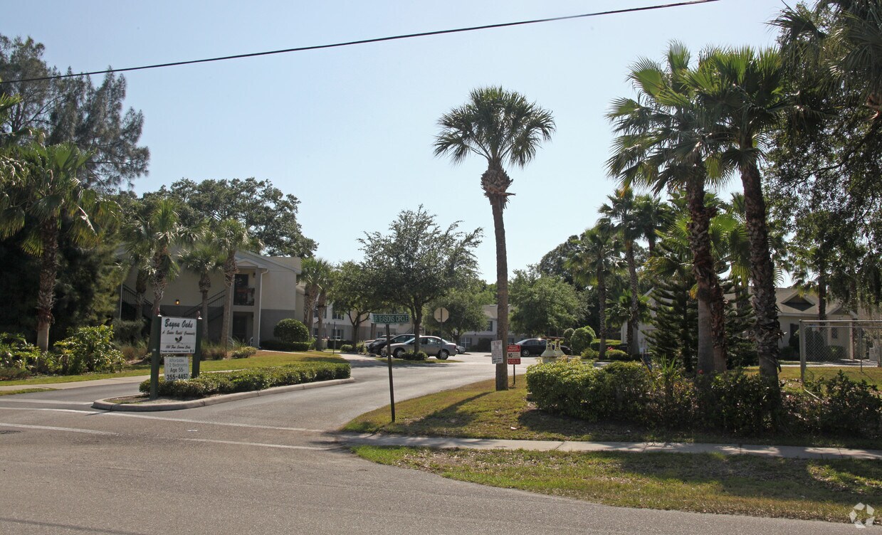 Bayou Oaks 55+ Apartments in Sarasota, FL