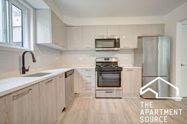 Photo - 7621 North Sheridan Road #1J Apartment