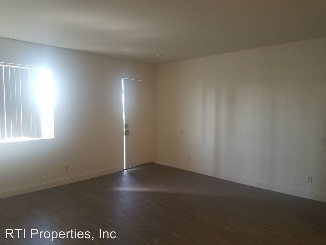 Foto del edificio - 13714 Kornblum Ave