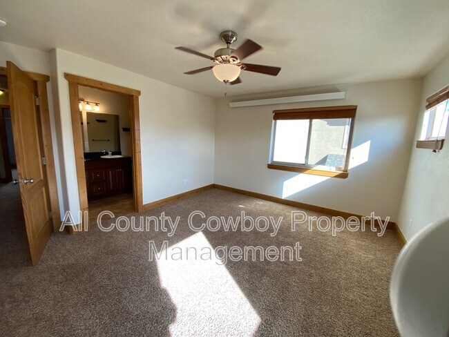 Building Photo - 4123 Moraine St