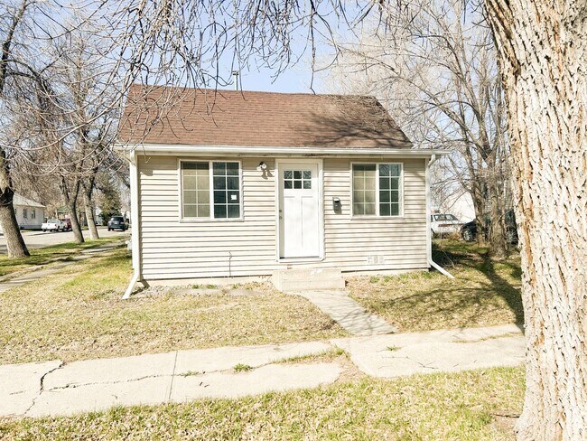 Foto del edificio - Cozy 2 bedroom 1 bath standalone home