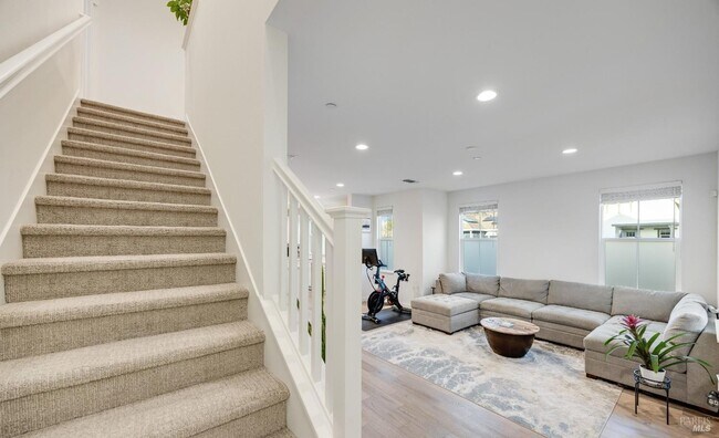 Foto del edificio - 1747 Linden Ln