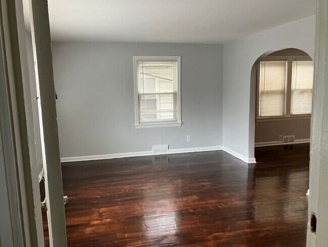 Foto del edificio - 6919 Grace Ave