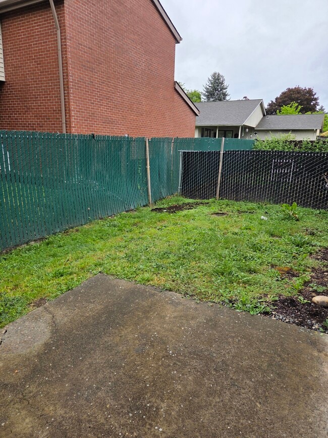 Building Photo - 3510 NE 54th St
