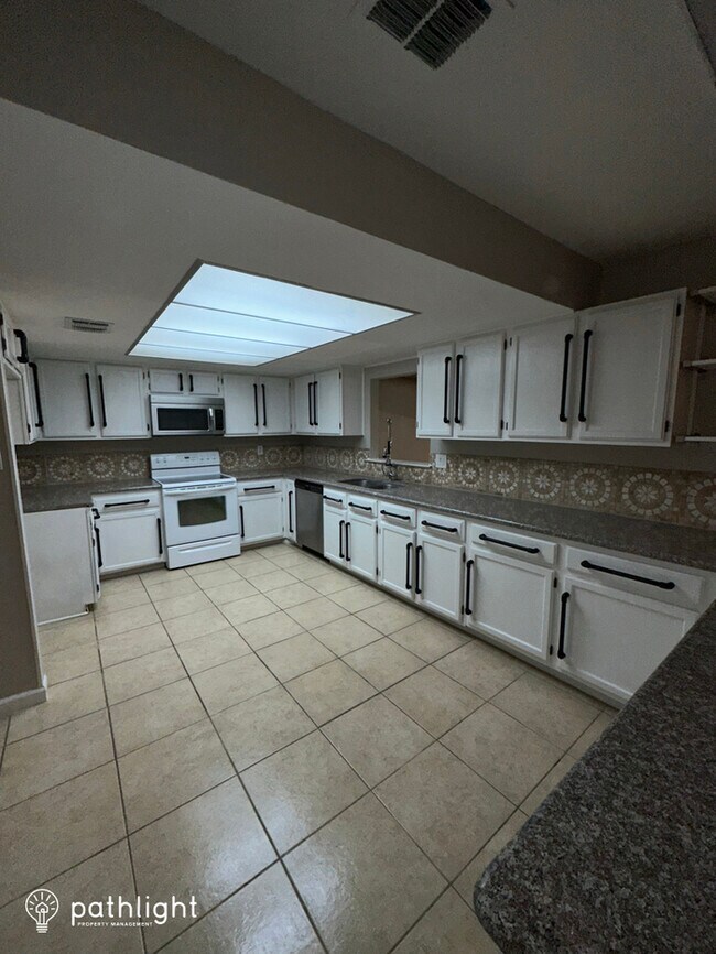 Building Photo - 9323 Brevard, San Antonio, TX, 78254