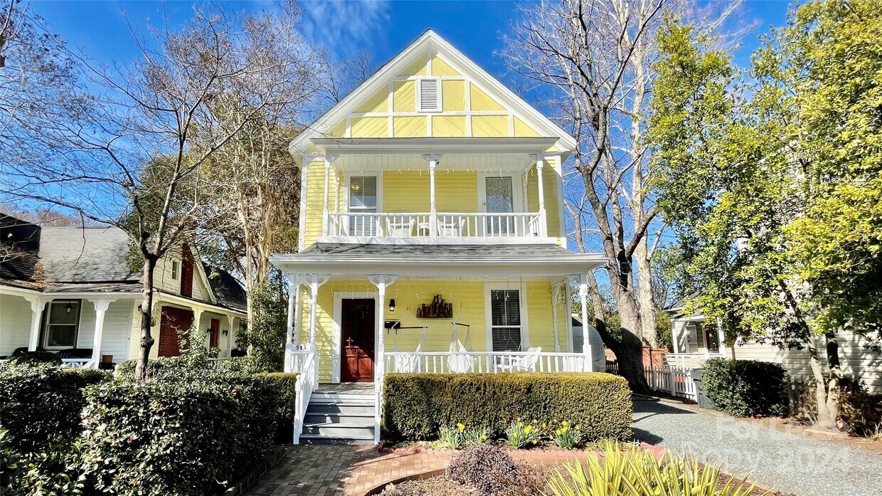 Primary Photo - 513 N Pine St