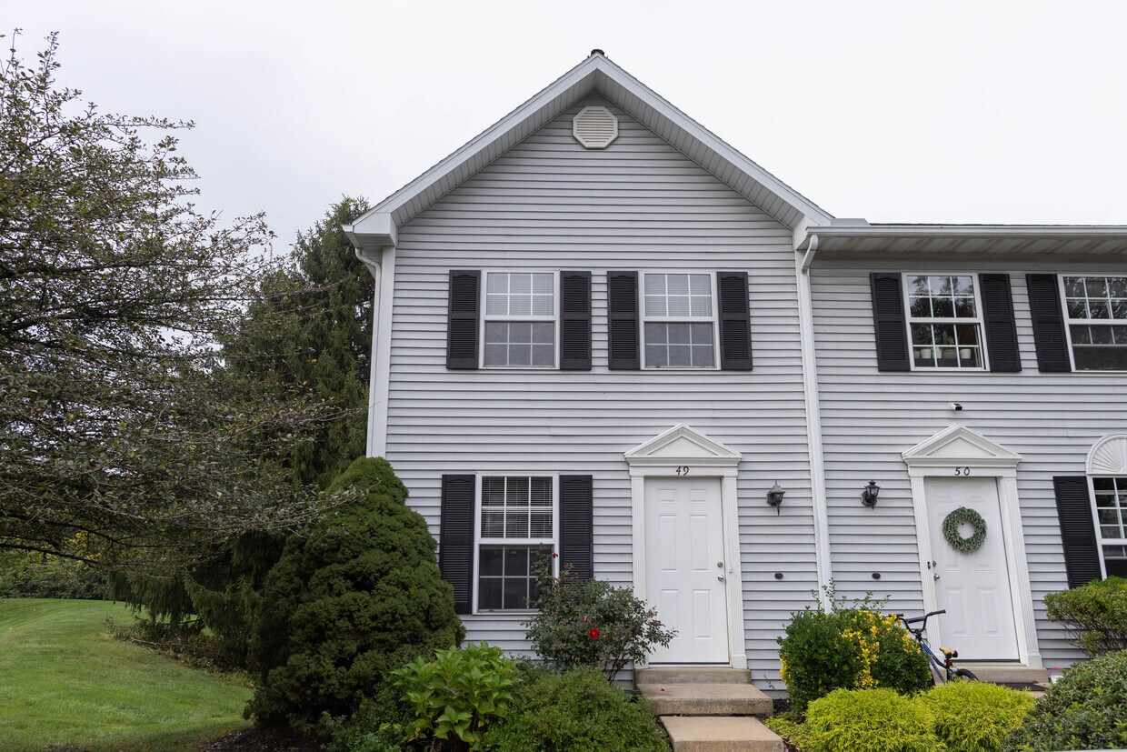 Primary Photo - 49 Ramsgate Ln