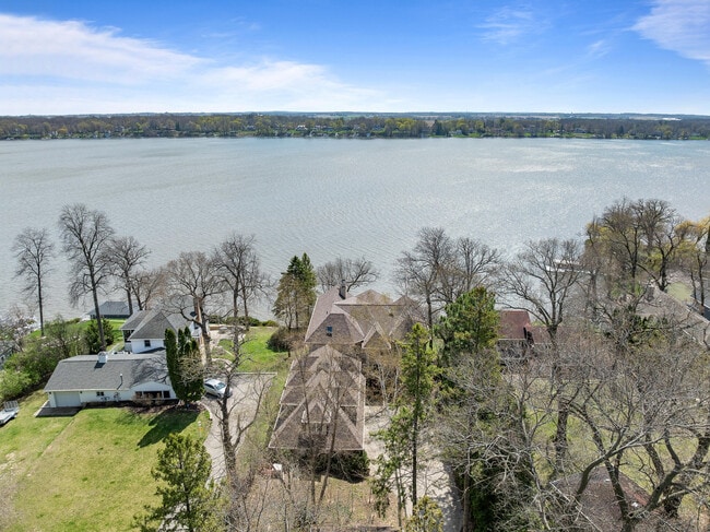 Foto del edificio - 2718 Willow Point Dr