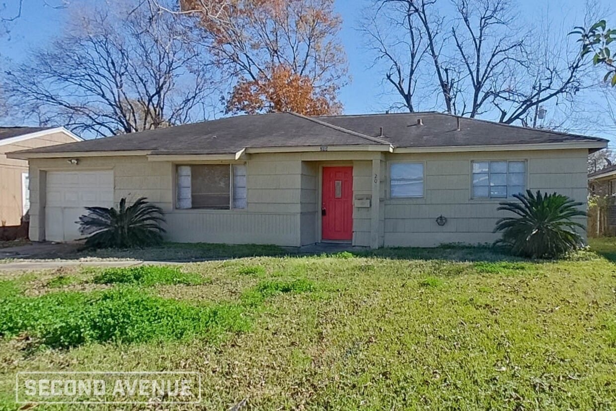 Photo - 205 Tilden DR