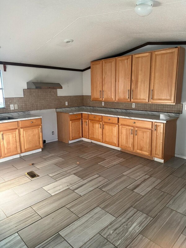 Foto del edificio - 14063 Bradley Rd