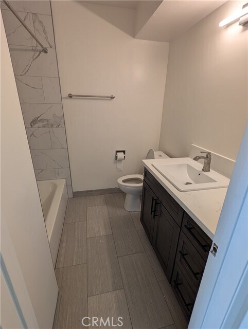 Foto del edificio - 336 N Berendo St