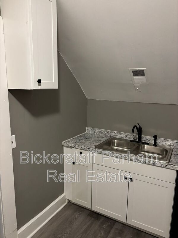 Foto del edificio - 3011 18th Ave