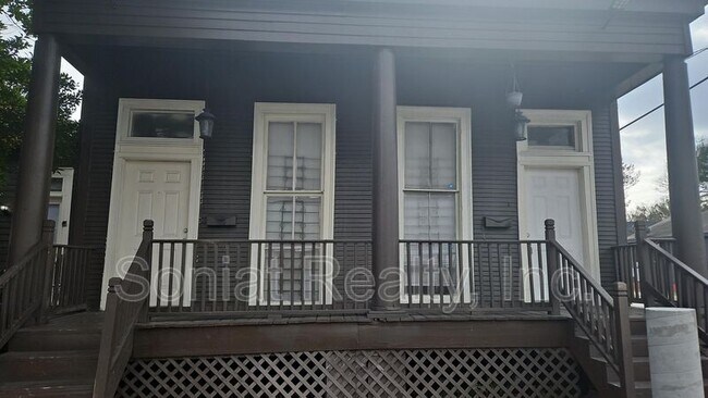 Building Photo - 1501 Clouet St