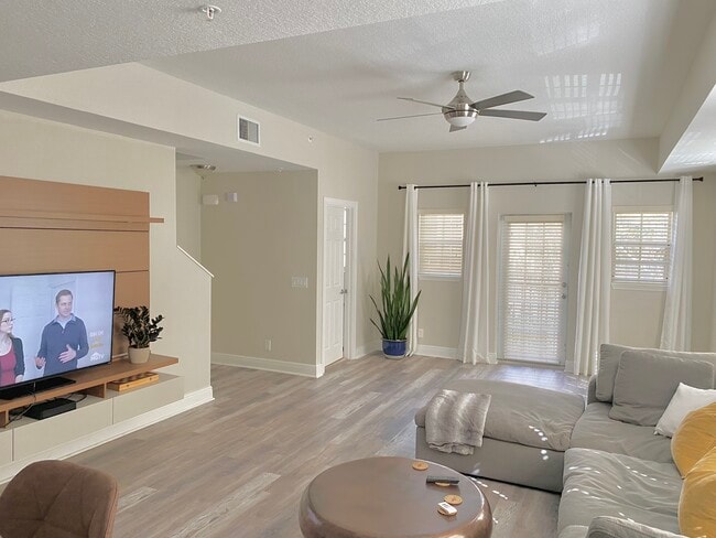 Foto del edificio - 622 SW 2nd Ln