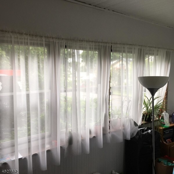 Foto del edificio - 365 Harding Ave